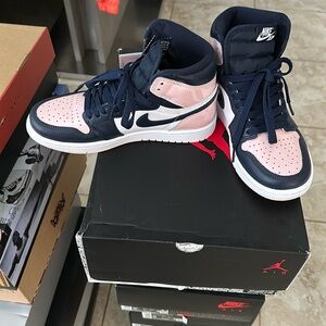 Jordan 1 Atmosphere - Women’s size 6
